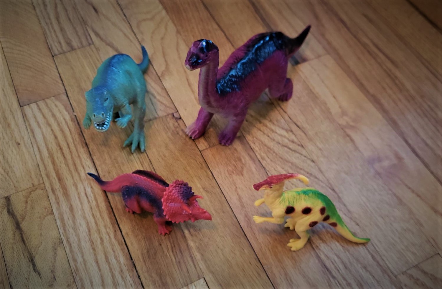 toy dinosaurs 