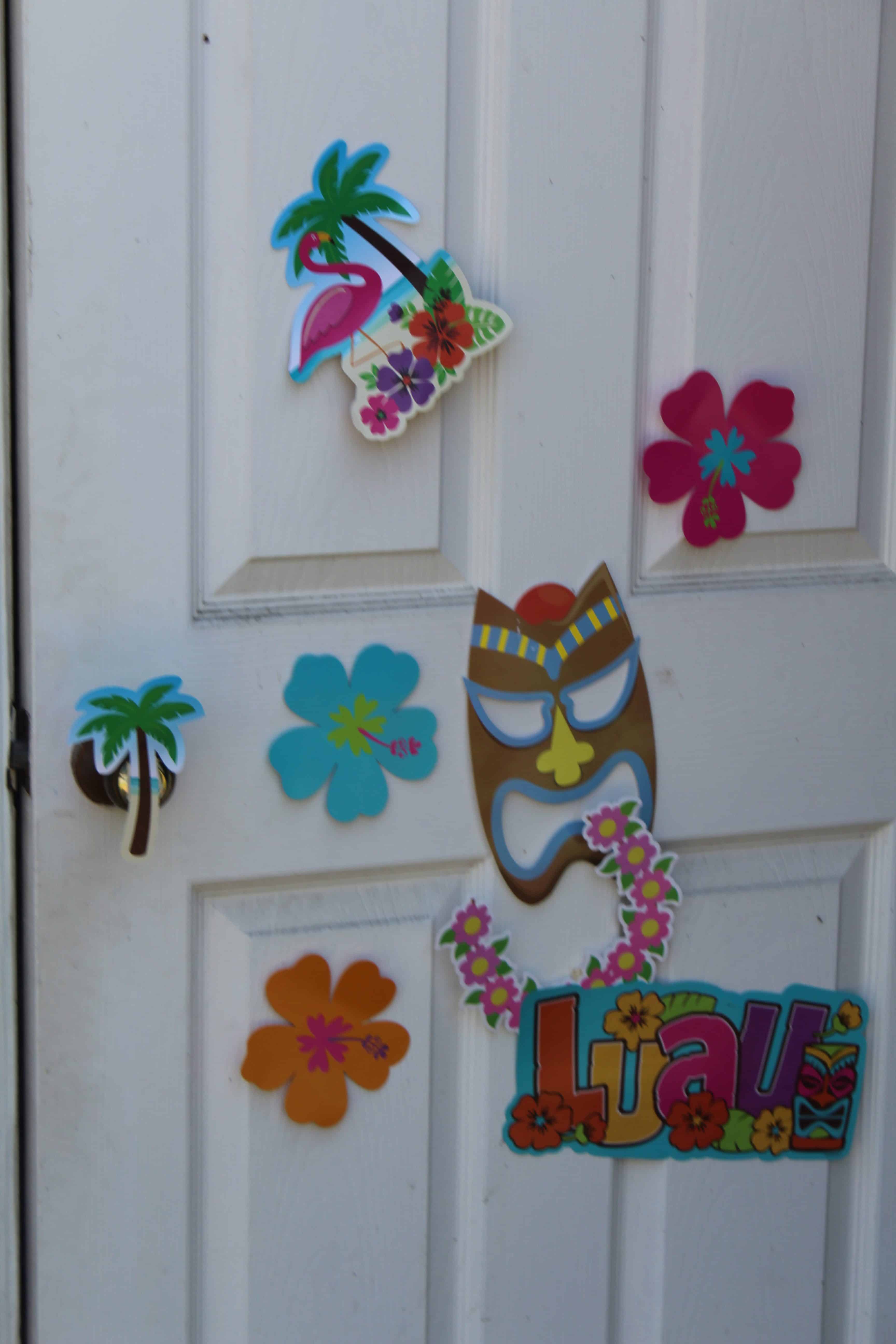 luau decorations