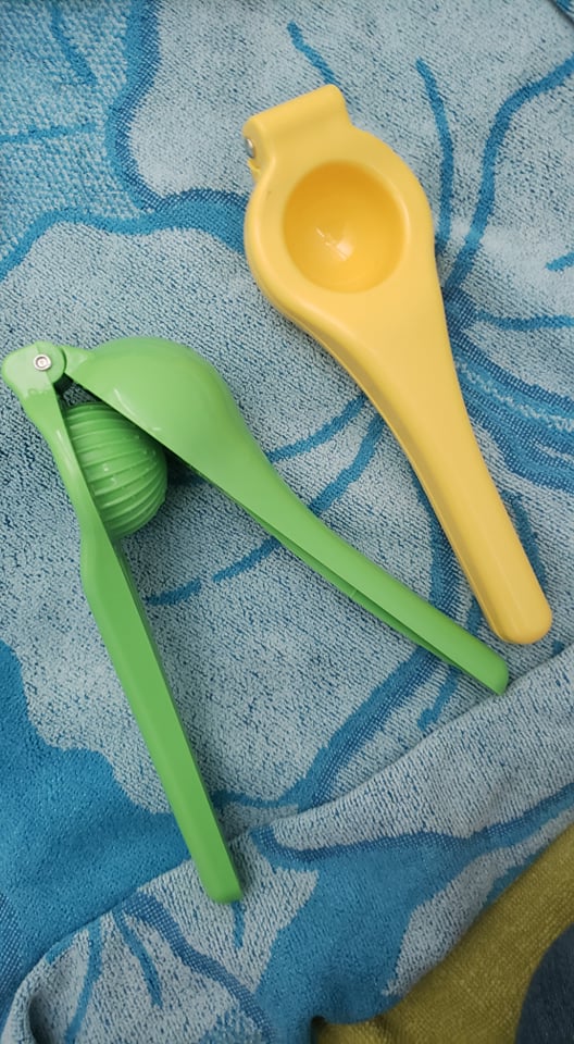 handheld citrus juicers