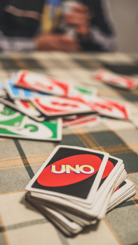 kids playing uno